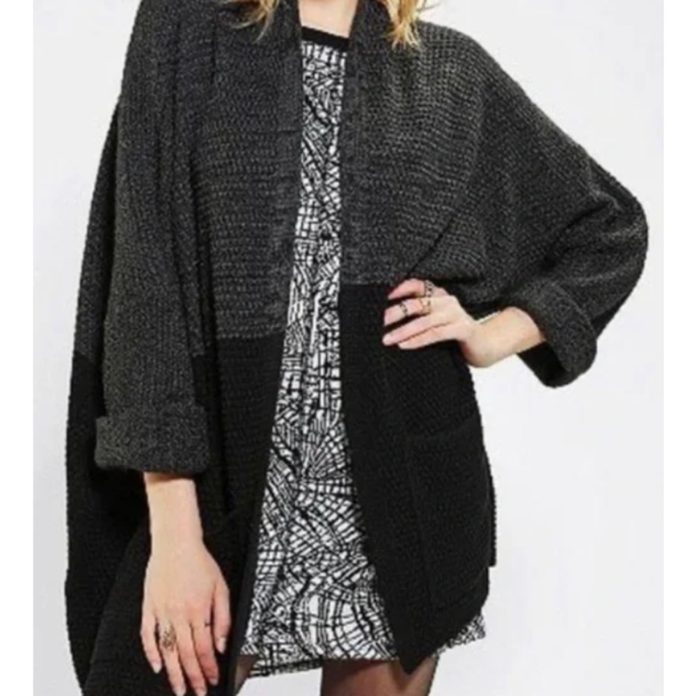 Urban Outfitters Size Medium Color Block Open Cardigan Slouchy